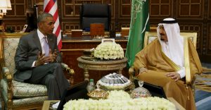 U.S. President Barack Obama meets with Saudi King Salman at Erga Palace upon his arrival for a summit meeting in Riyadh, Saudi Arabia April 20, 2016.   REUTERS/Kevin Lamarque