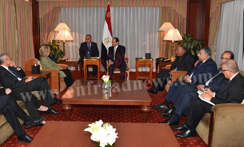 السيسي وهيلارى 1 [800x600]