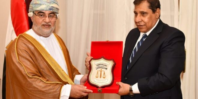 رئيس مجلس الدولة ونائب رئيس المحكمة العليا بسلطنة عمان